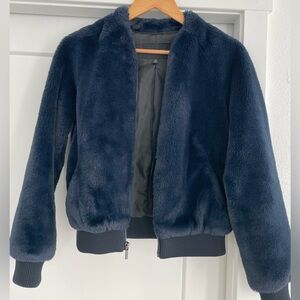 Banana republic navy blue faux fur jacket xs